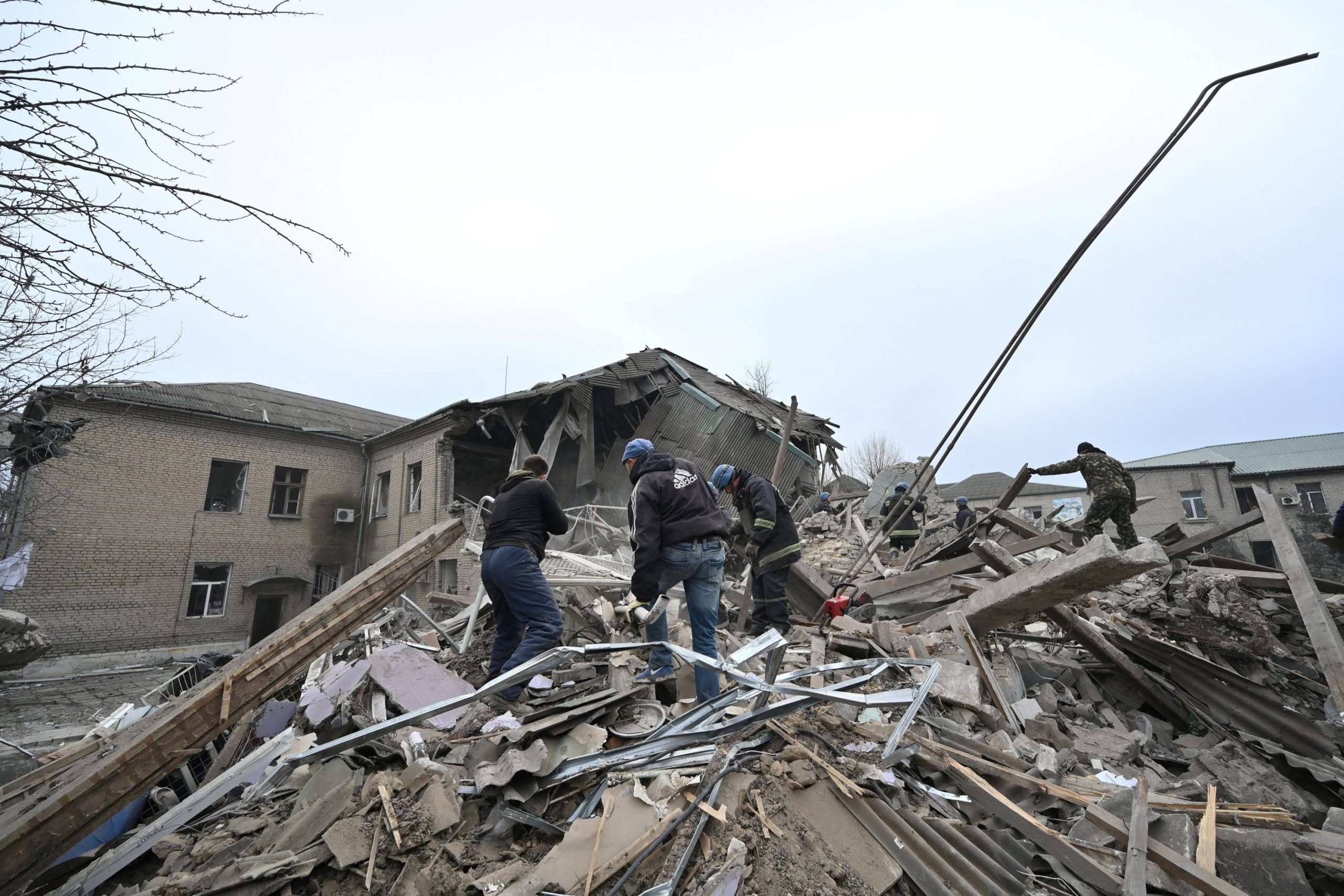 Rumah Berpenghuni 2 Orang Di Zaporizhzhia Ukraina Terhantam Rudal Rusia