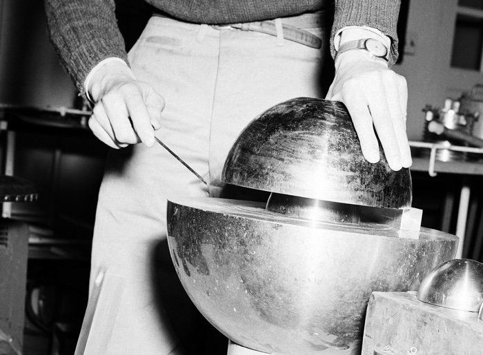 Ilustrasi Pembuatan Lubang Plutonium Untuk Senjata Nuklir