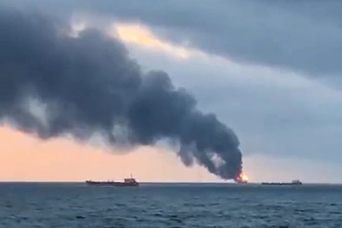 Ilustrasi Terjadinya Penembakan Drone Misterius Di Pelabuhan Sevastopol