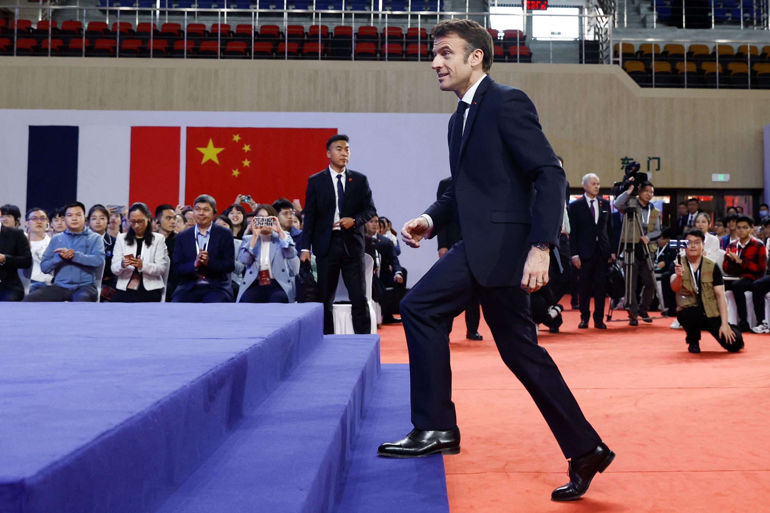 Presiden Prancis Emmanuel Macron Saat Di China
