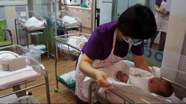 Pemerintah Korsel Beri Uang Tunjangan Untuk Warganya Yang Melahirkan Anak