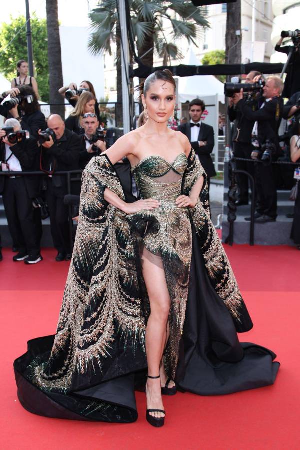 Cinta Laura Tampil Di Festival Film Cannes 2023 Dengan Tema Busana Terinspirasi Dari Nyi Roro Kidul