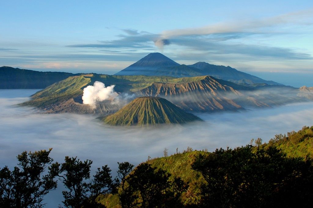 Ternyata Tempat Wisata Favorit Orang Indonesia Bukan Bali Tapi Daerah Pulau Jawa