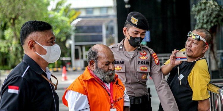 Pengacara Lukas Enembe Ditetapkan Sebagai Tersangka Dugaan Korupsi