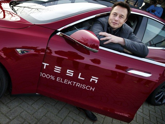 Elon Musk AKan Segera Membangun Pabrik Mobil Di India