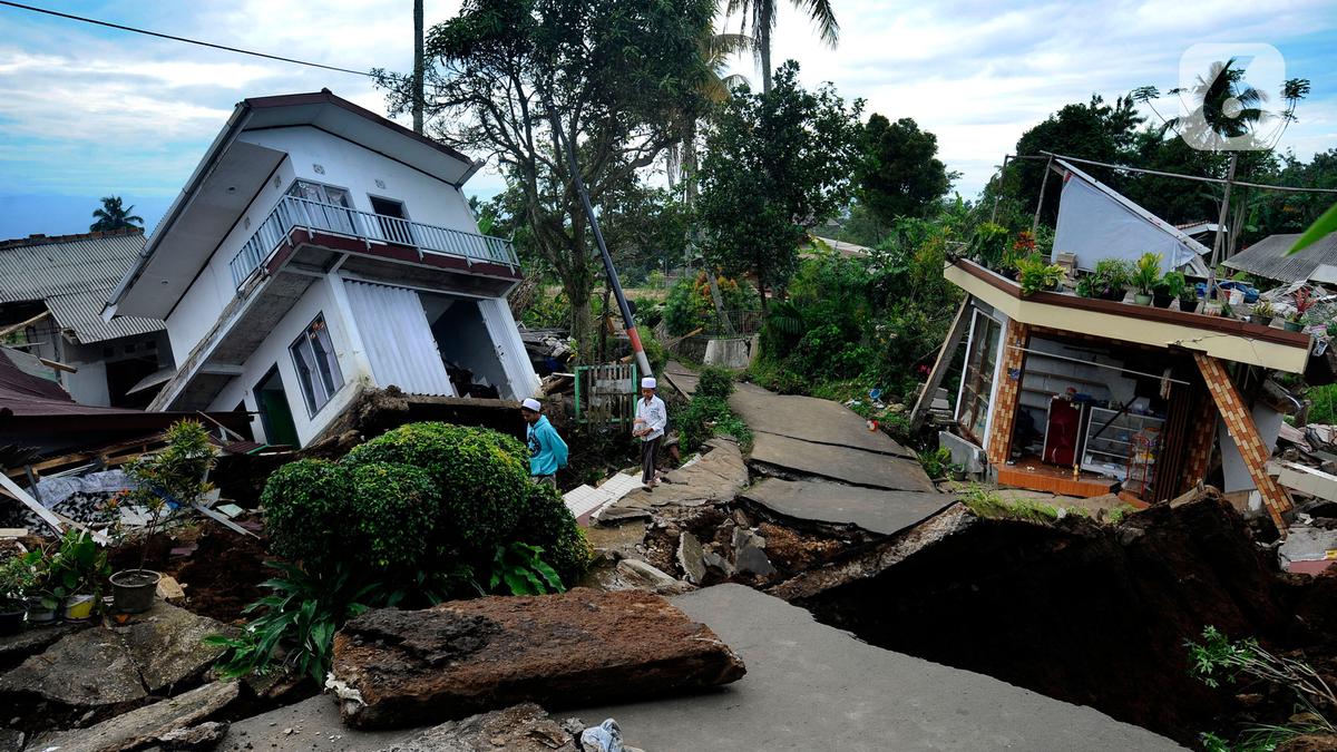 Gempa Di Bantul Menyebabkan Rumah Pada Runtuh?