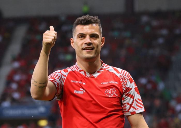 Granit Xhaka Resmi TEKAN KONTRAK DENGAN Bayern Leverkusen