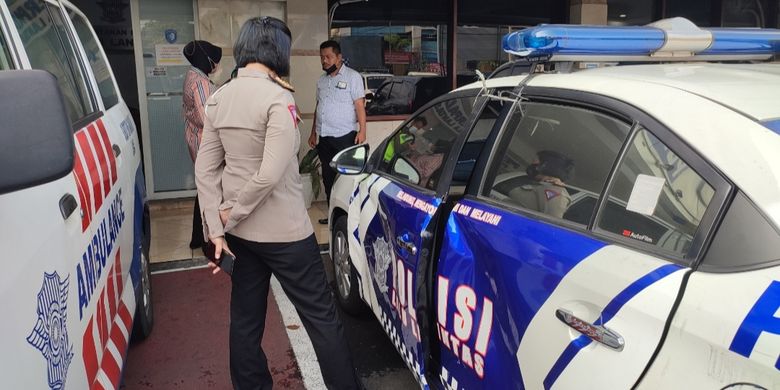 Pemudik Kepergok Ugal-ugalan Menggunakan Rotator Dan Plat Polisi Di Tol Cikupa