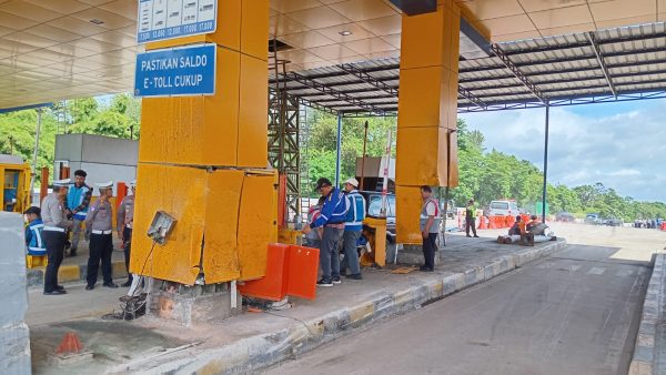 Kesaksian Korban Selamat Kecelakaan di Gerbang Tol Ciawi 2