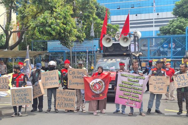 Pengemudi Ojol Sampaikan Tuntutan di Kemenaker, Dapatkan Dukungan Pemerintah