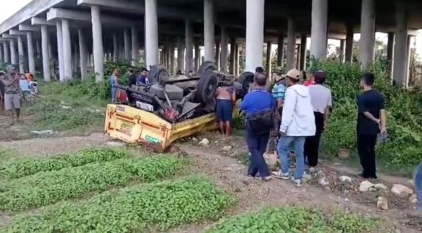 Truk Jatuh dari Tol Cibitung-Tanjung Priok, Polisi Selidiki Penyebab Kecelakaan