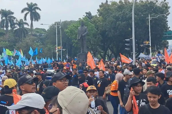 Tuntutan Buruh May Day 2025: Perlindungan Kerja dan Kesejahteraan Generasi Z