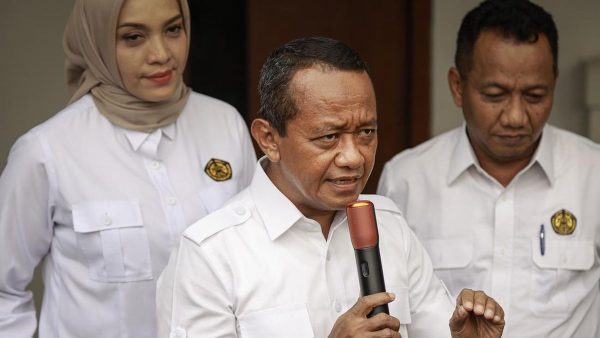 Menteri Investasi Tinjau Langsung Tambang Nikel di Raja Ampat, Begini Temuannya
